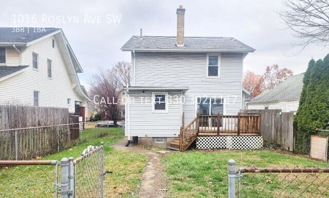 1016 Roslyn Ave Sw - Photo 2 of 14