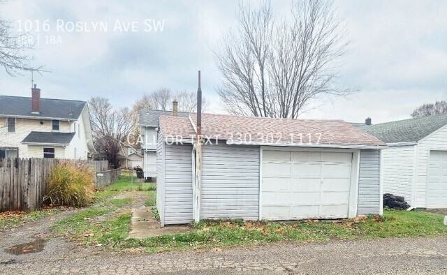 1016 Roslyn Ave Sw - Photo 3 of 14