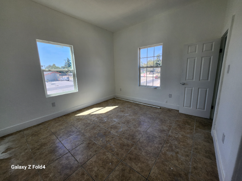 1701 Owens St #D - Photo 3 of 11