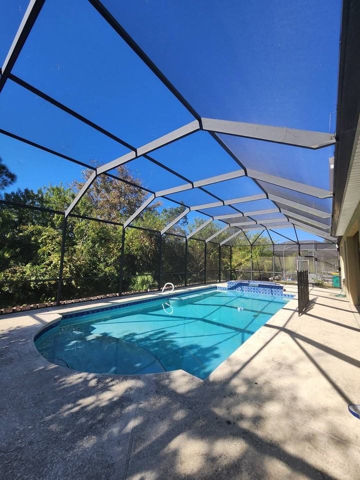 5314 Creekwood Dr - Photo 3 of 50