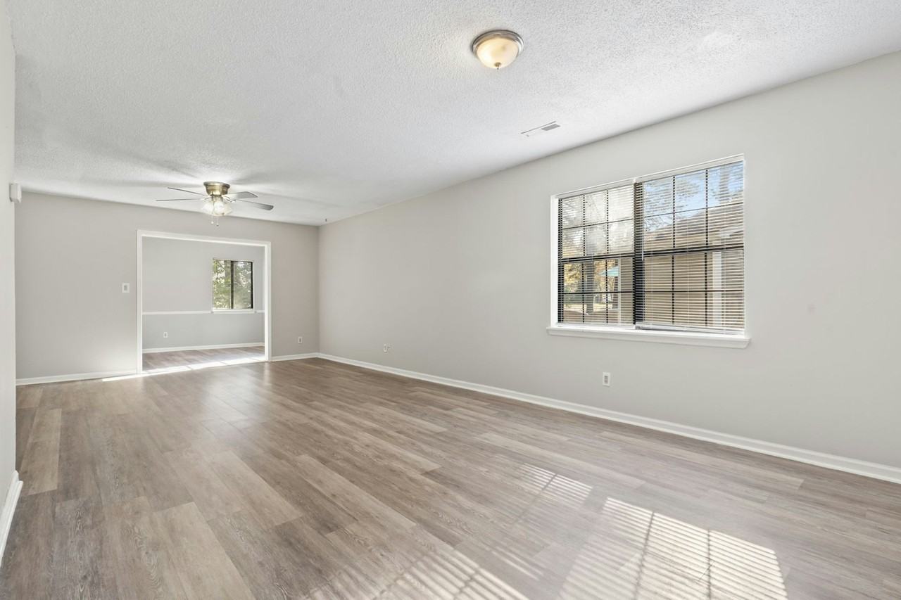 6412 Spice Bush Crescent - Photo 5 of 20