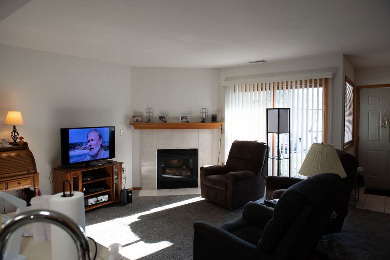 609 - Dayton St - Photo 3 of 8