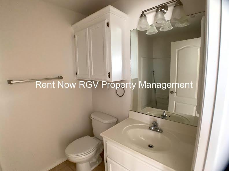 2723 Nassau St #1 - Photo 4 of 11