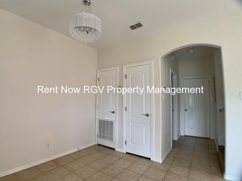 2723 Nassau St #1 - Photo 7 of 11