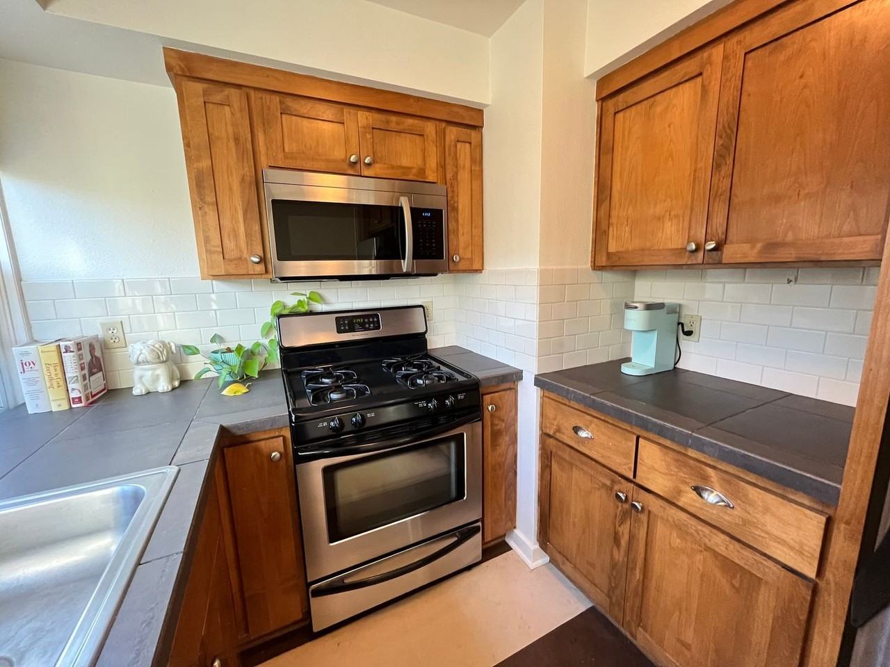 280 Ne 60th Ave #24 - Photo 7 of 35