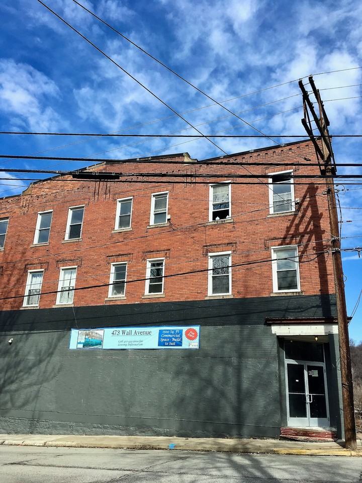 *** Large & Spacious Apartments in Wall, PA * Pet Friendly * Fully Renovated * Central A/C * Available Now *** - Photo 2 of 9