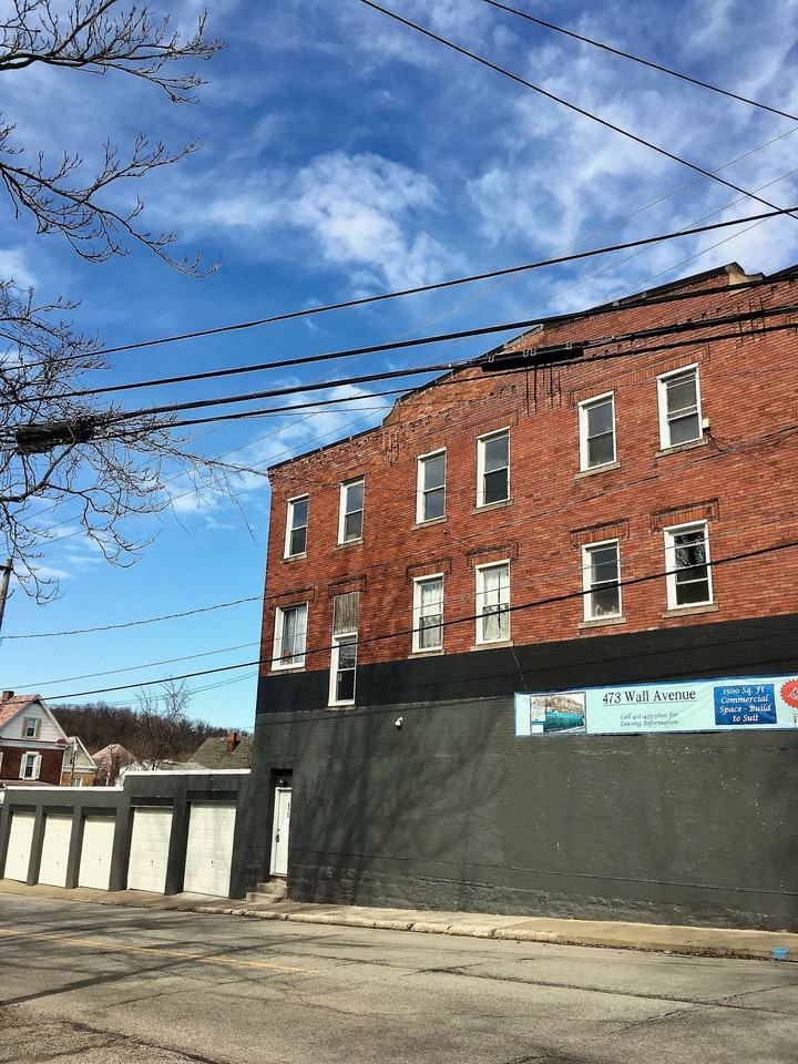 *** Large & Spacious Apartments in Wall, PA * Pet Friendly * Fully Renovated * Central A/C * Available Now *** - Photo 3 of 9