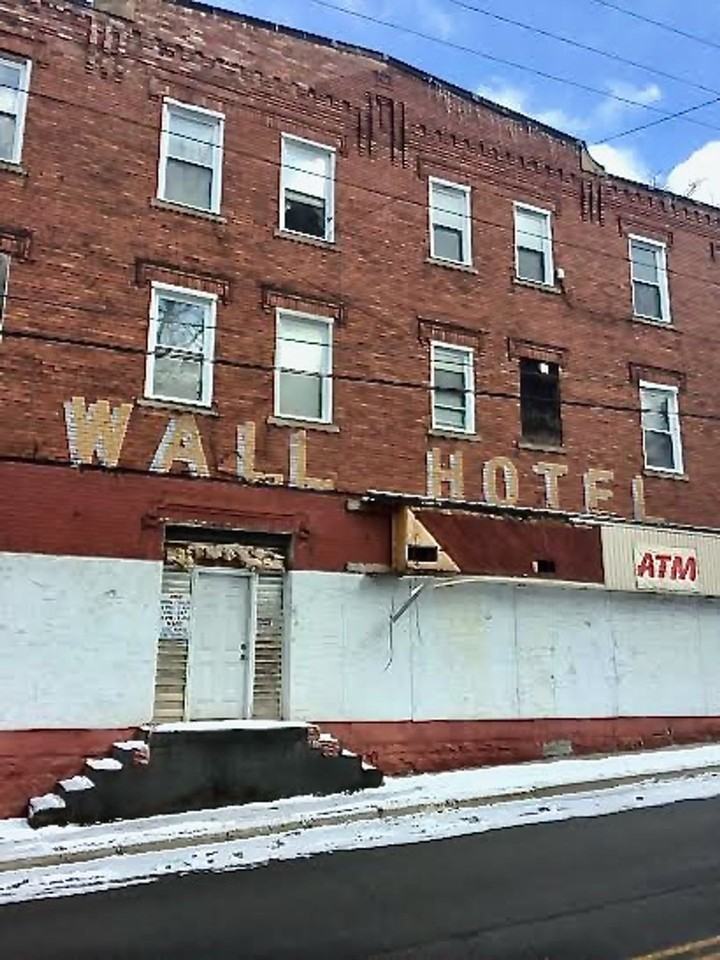 *** Large & Spacious Apartments in Wall, PA * Pet Friendly * Fully Renovated * Central A/C * Available Now *** - Photo 6 of 9