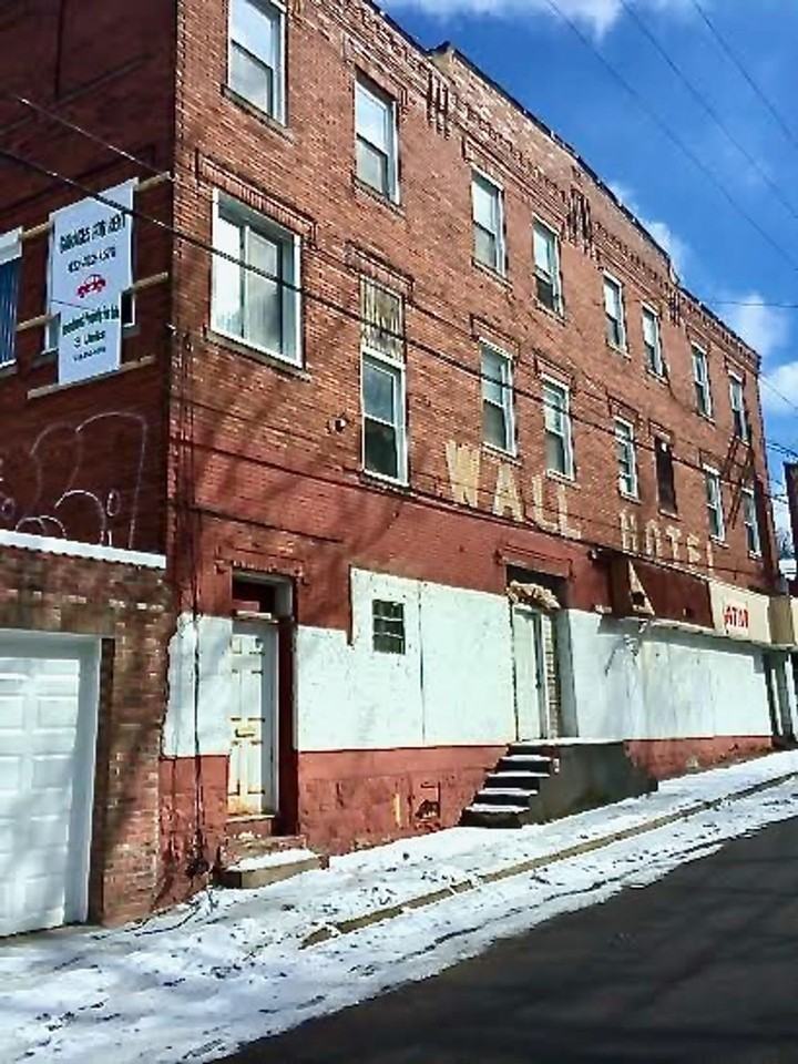 *** Large & Spacious Apartments in Wall, PA * Pet Friendly * Fully Renovated * Central A/C * Available Now *** - Photo 7 of 9