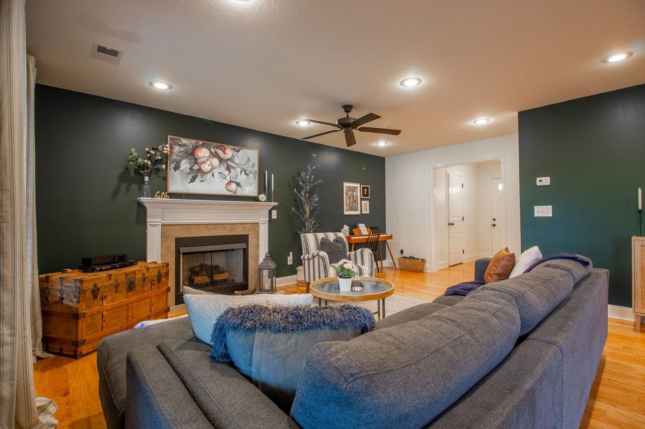 1982 Ida Sue Dr - Photo 6 of 30