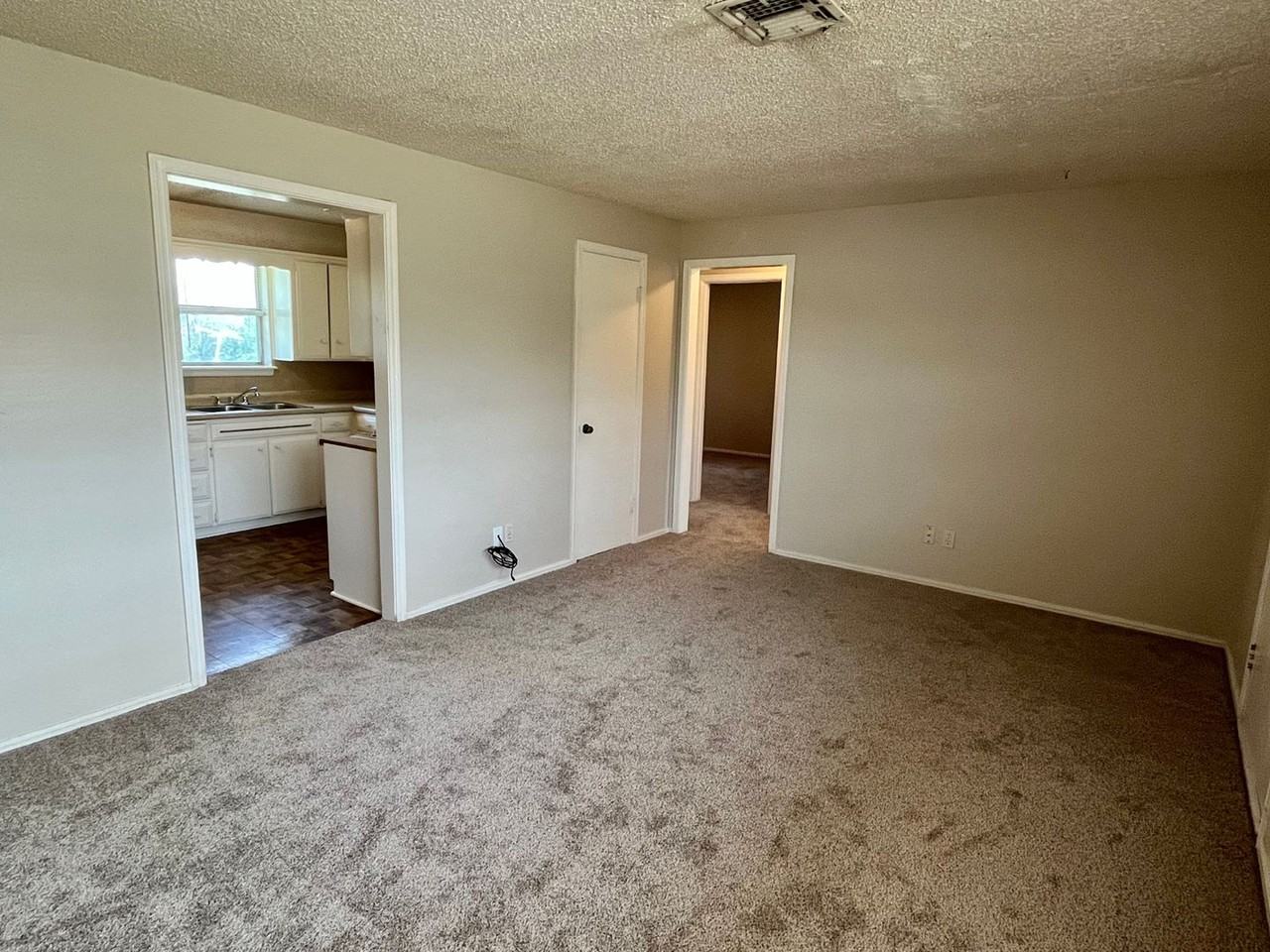708 N Norman Ave - Photo 3 of 15