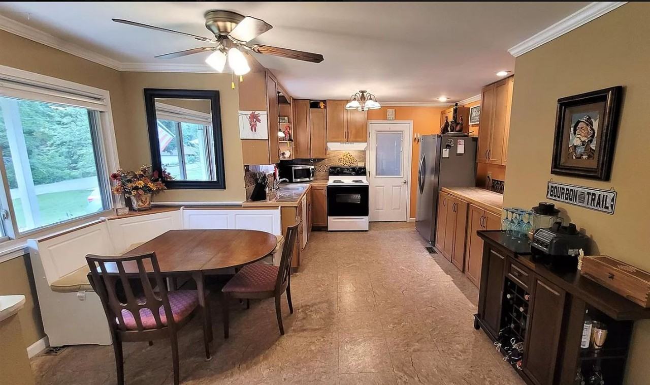 129 Jasper Drive - Photo 5 of 11