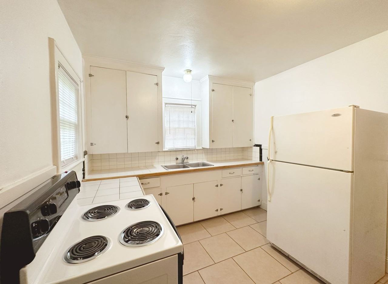 313 Nw 11th St - Photo 5 of 18