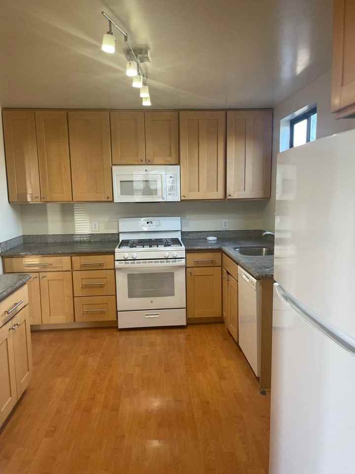 767 Magnolia Ave - Photo 2 of 10