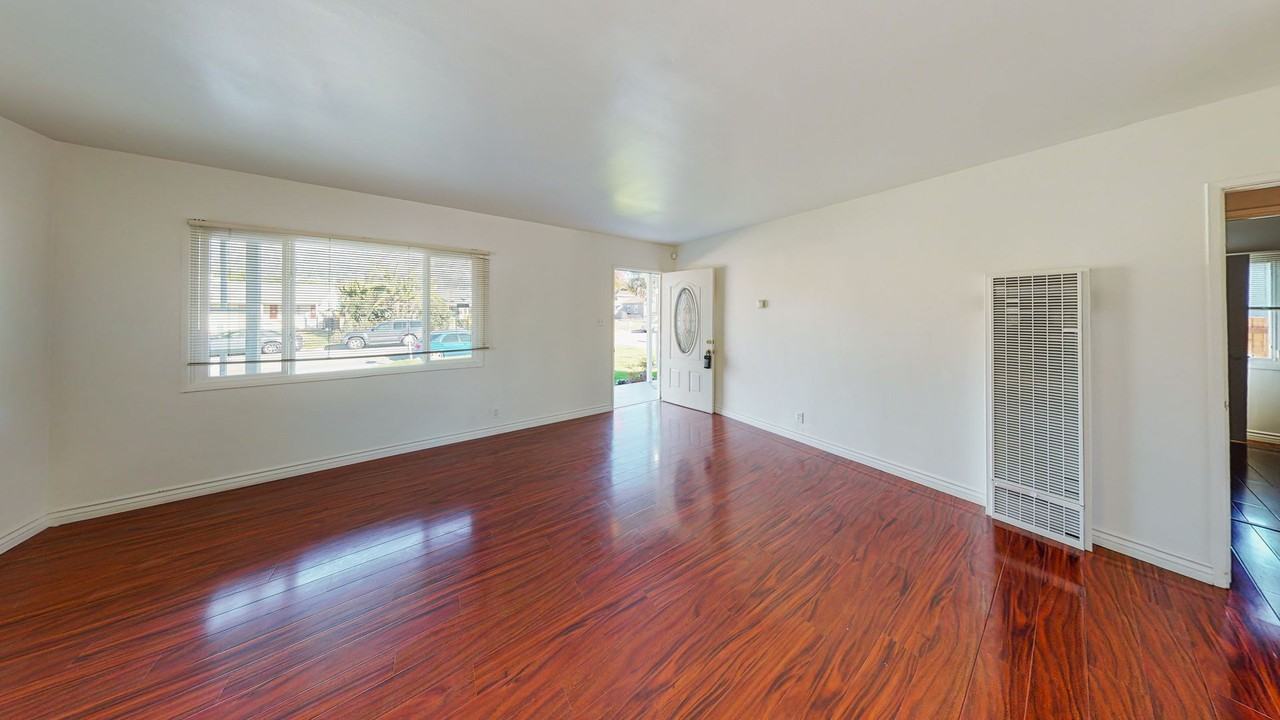 2538 Maynard Dr - Photo 3 of 30