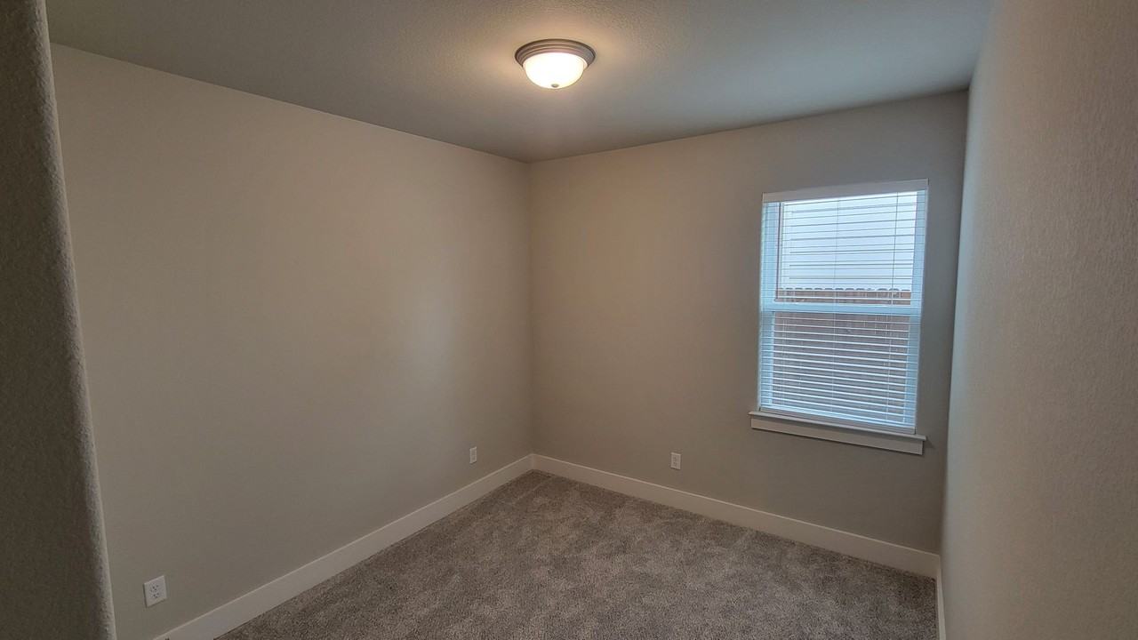 700 The Cottages Dr - Photo 6 of 11