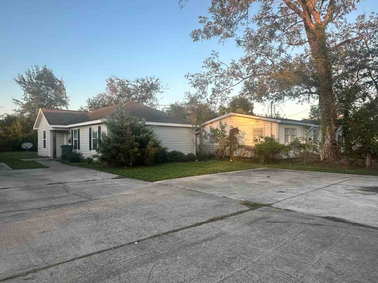 2129 Cline St - Photo 3 of 16