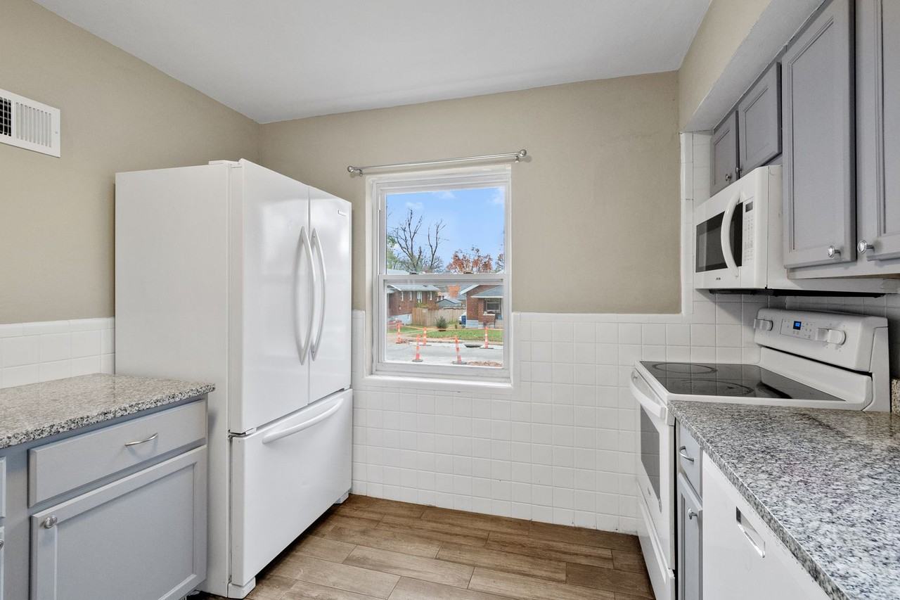 309 Louisa Ave - Photo 2 of 30