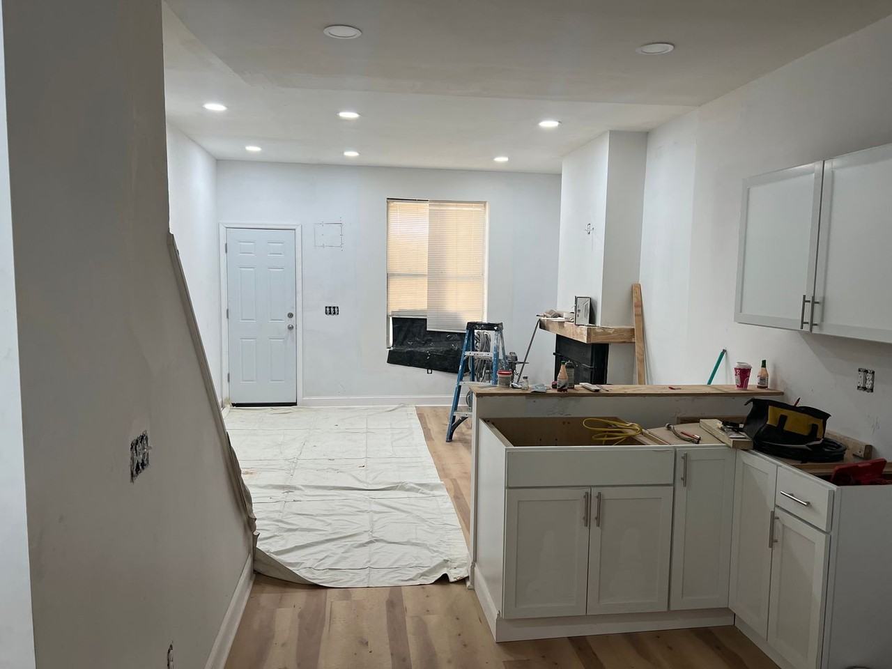 1731 N Dover St - Photo 4 of 22