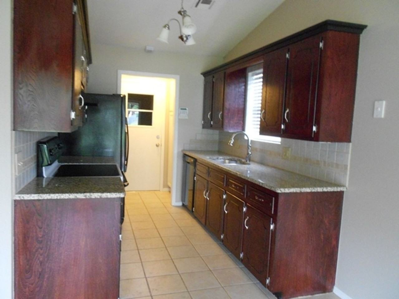 305 Northeast 46th Street - Photo 3 of 21