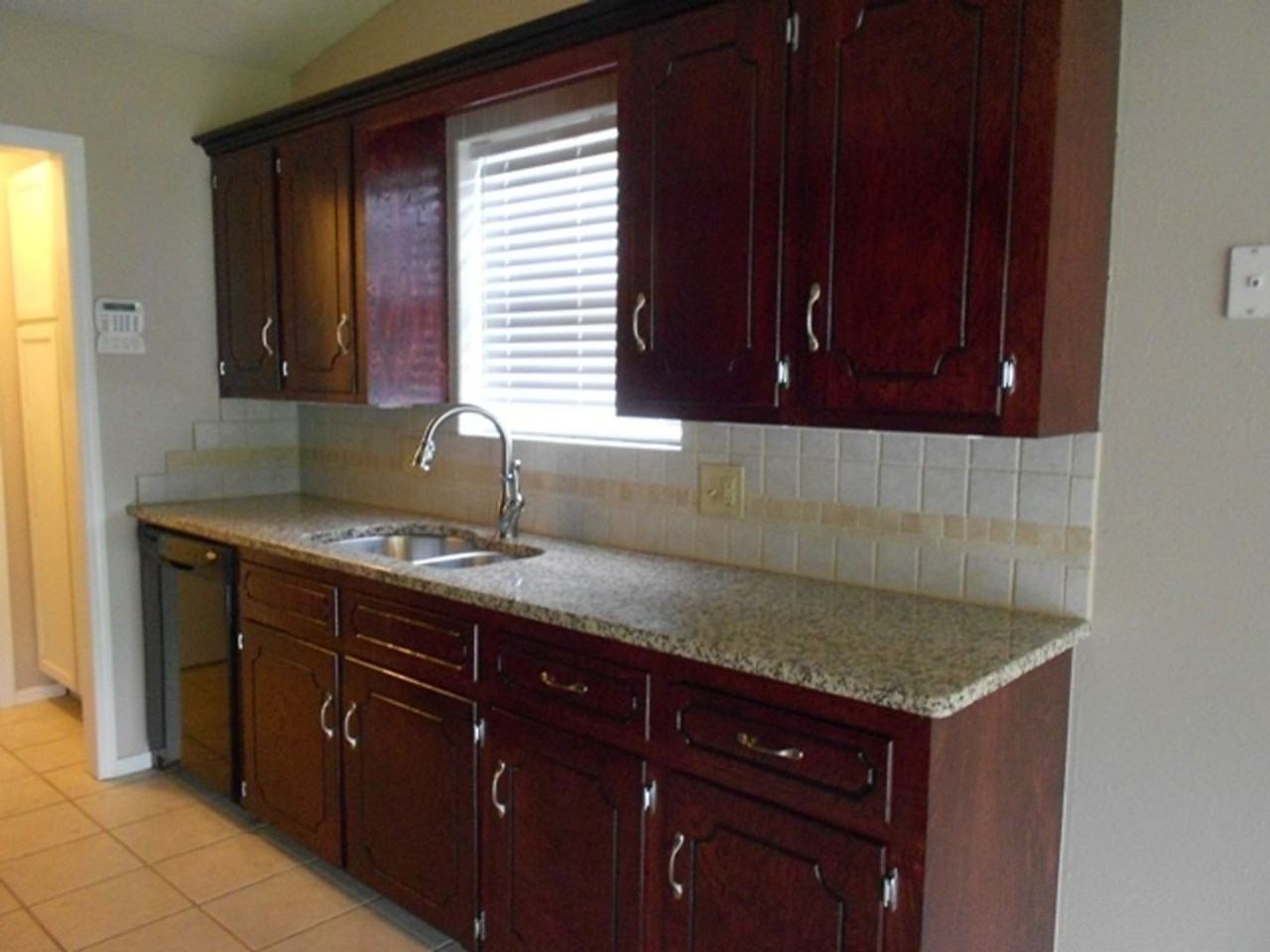 305 Northeast 46th Street - Photo 4 of 21