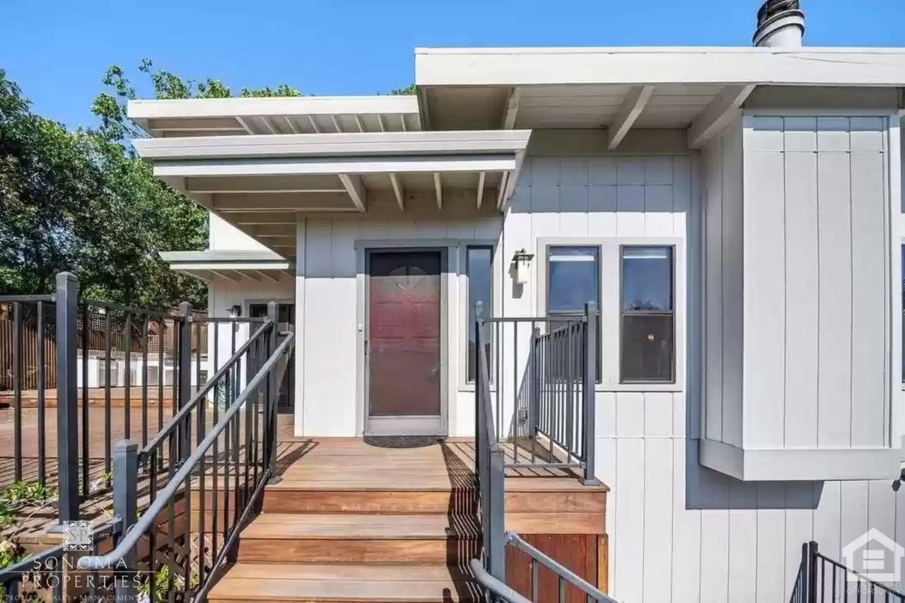 411 Chestnut Ave - Photo 2 of 28