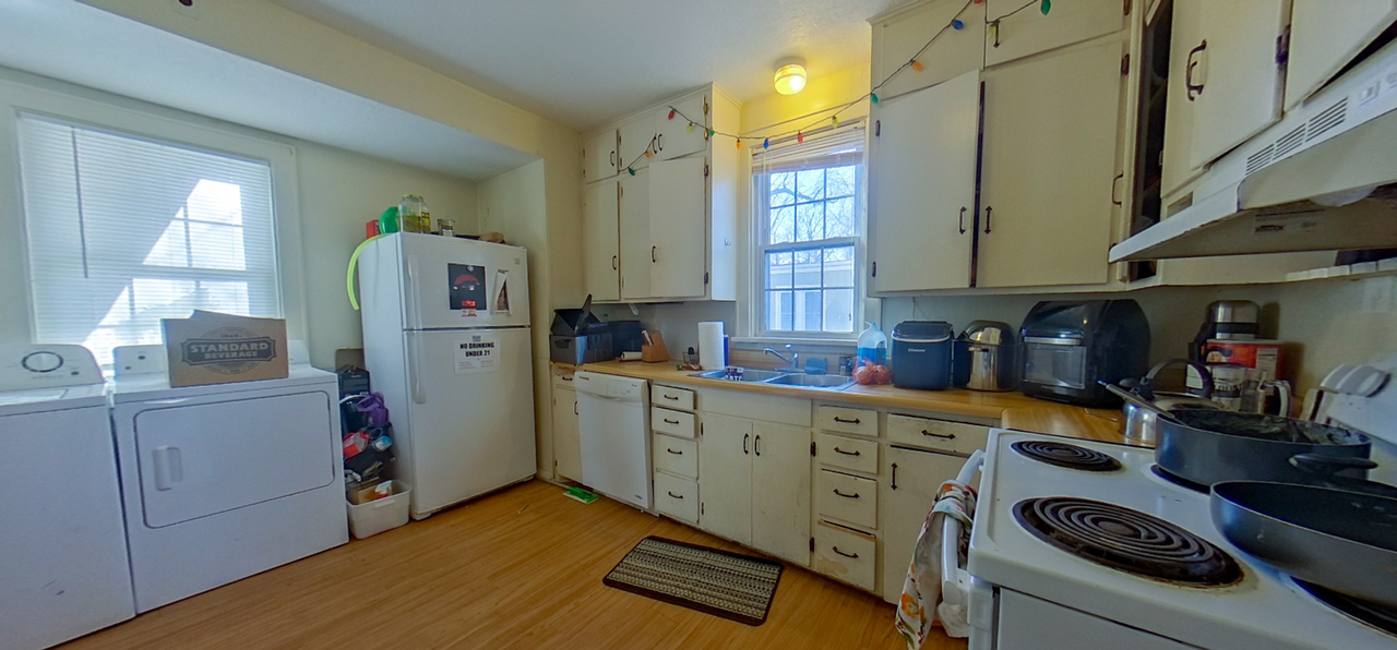 1829 Anderson Ave - Photo 2 of 17