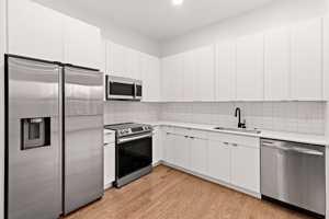 featured image of 801 N Market St