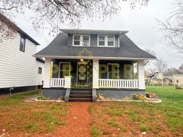 featured image of 2412 W 2nd St