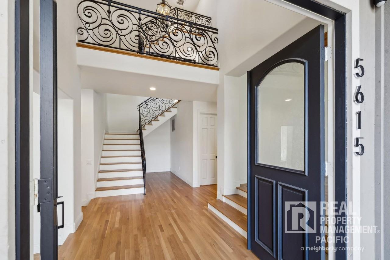 5615 Glenbrook Dr - Photo 2 of 50