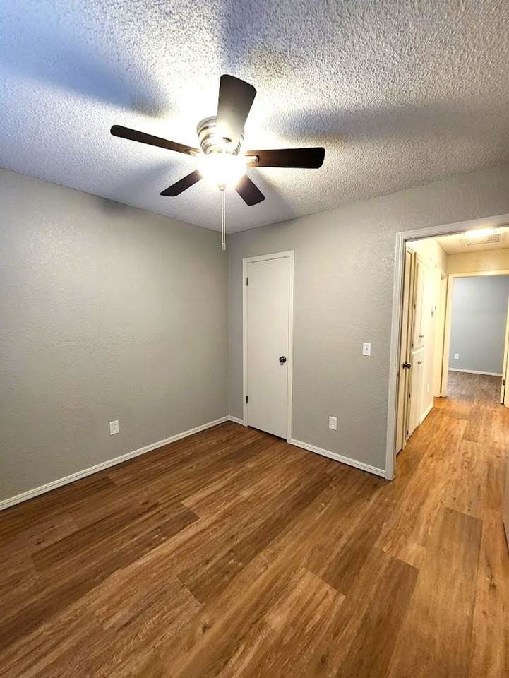 1709 Cimarron Trl - Photo 5 of 48