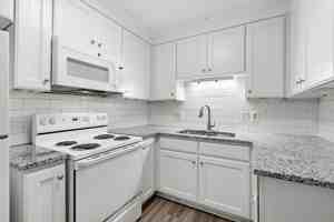 featured image of 428 Pine Avenue