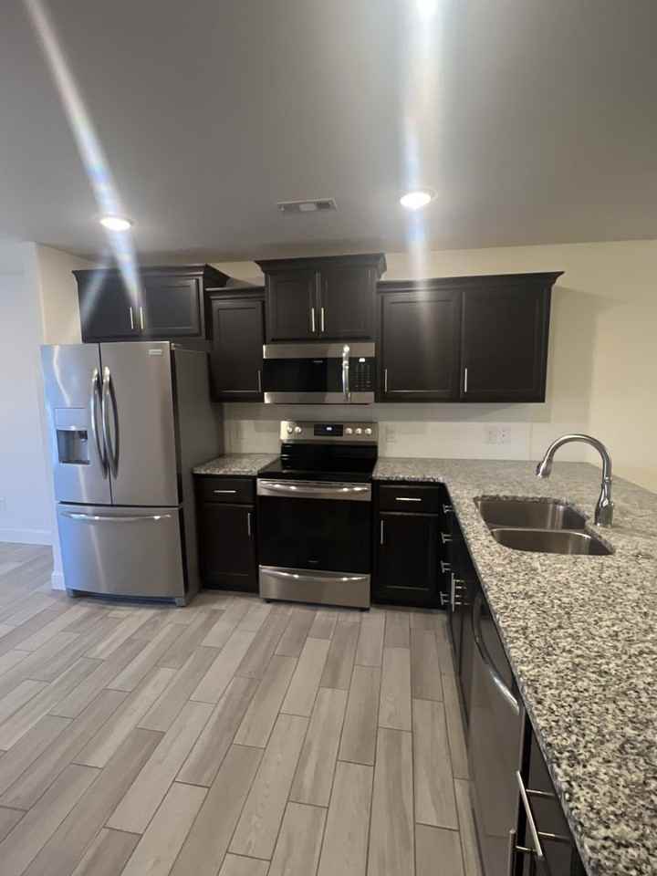 601 Nicholas - Photo 2 of 15