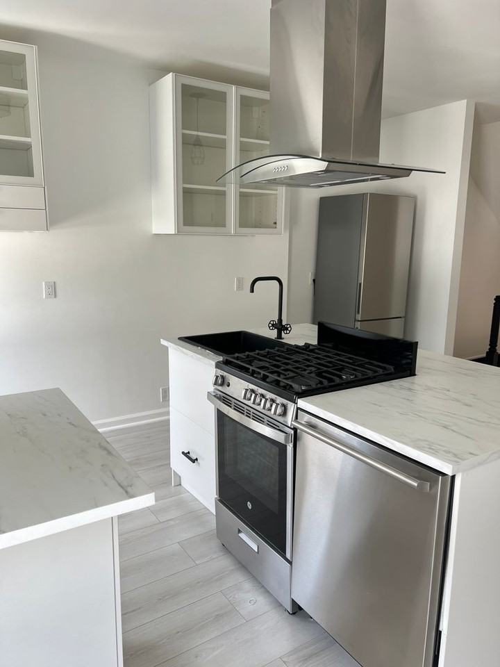 151 Meadow St - Photo 3 of 17