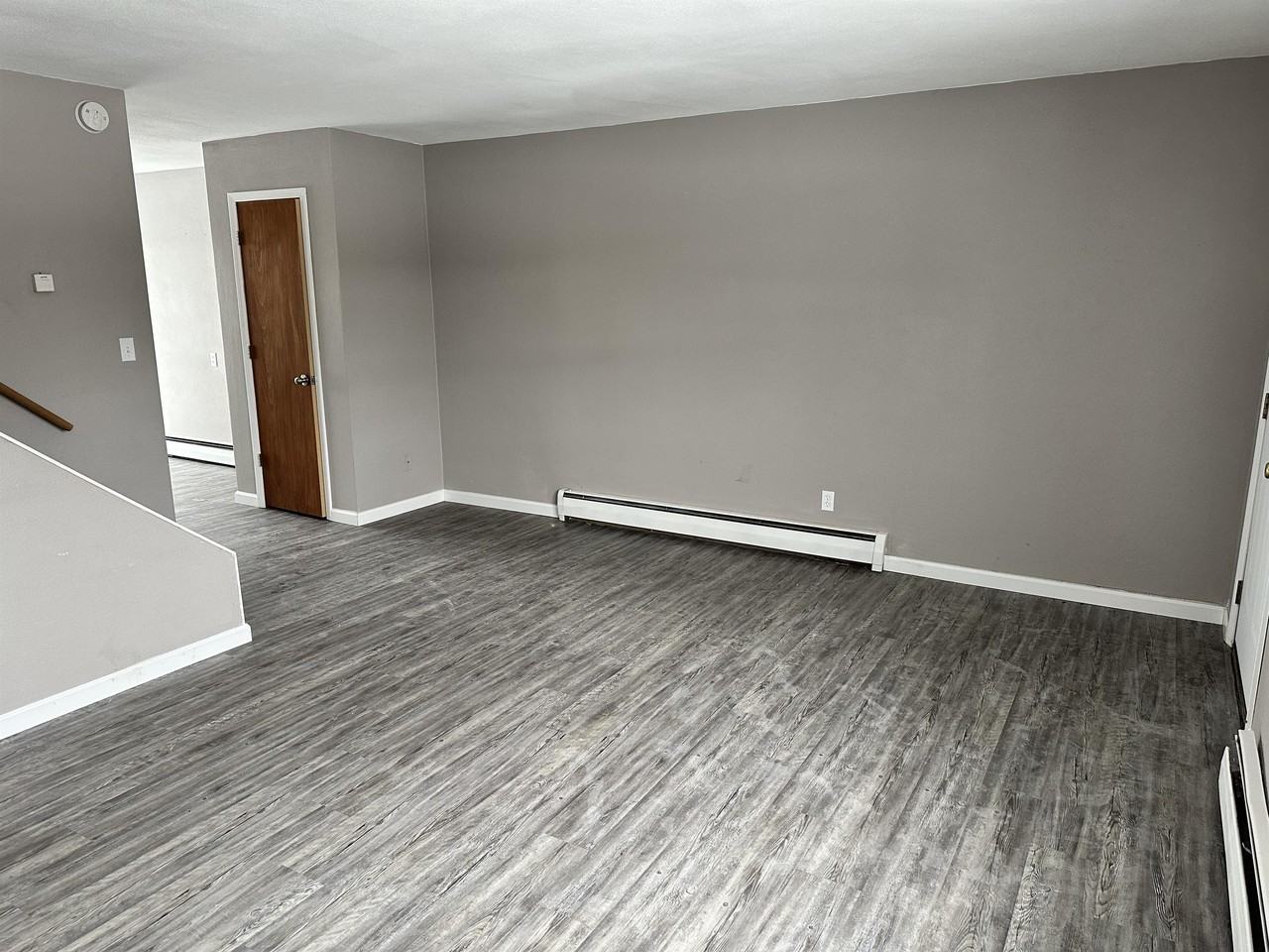 W. Laurel & N 2nd Avenue (West Town Manor) - Photo 2 of 13