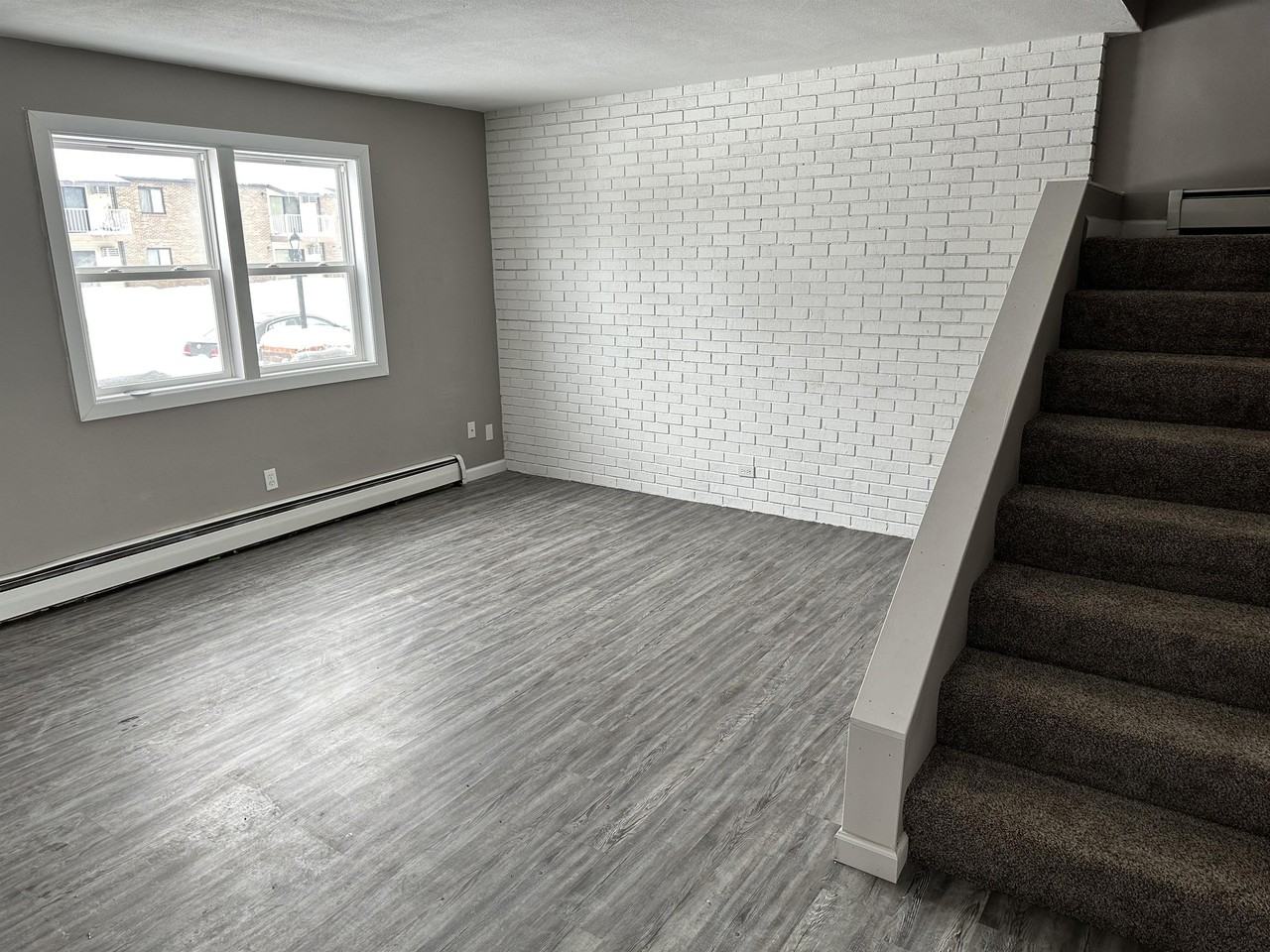 W. Laurel & N 2nd Avenue (West Town Manor) - Photo 3 of 13