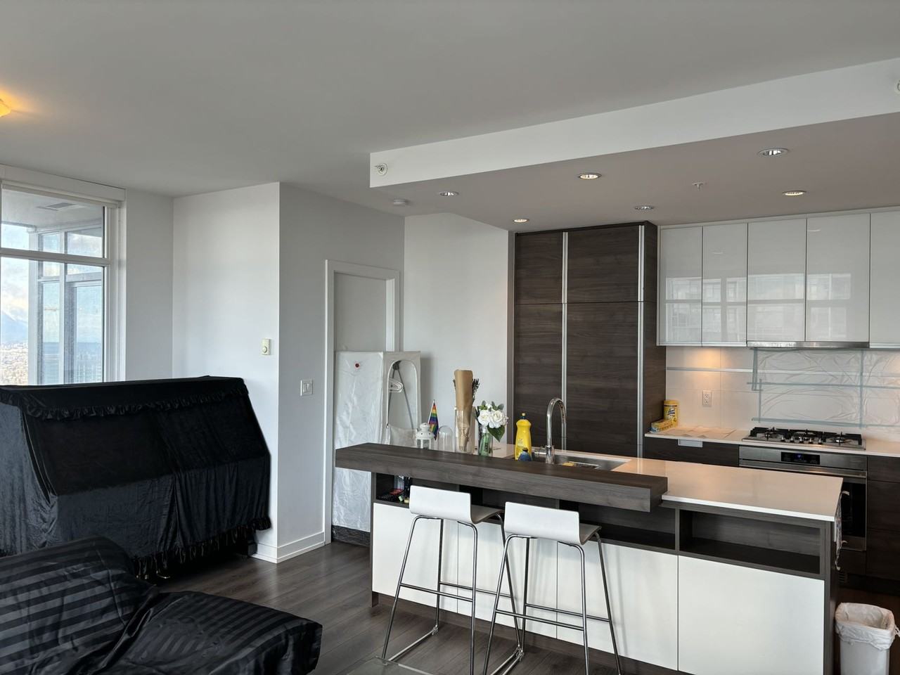 4688 Kingsway #36xx - Photo 5 of 11