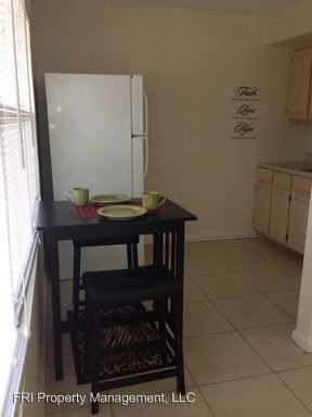 1111 Kennedy Court - Photo 3 of 8