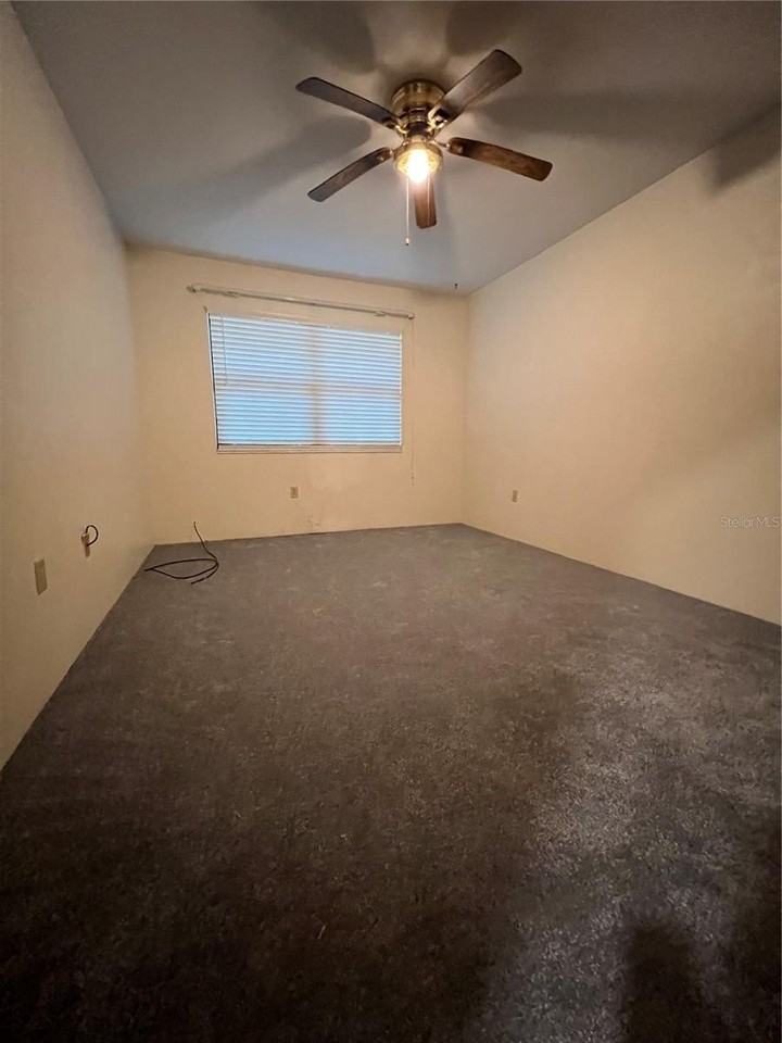 2626 Sw 31st Pl #B - Photo 7 of 8