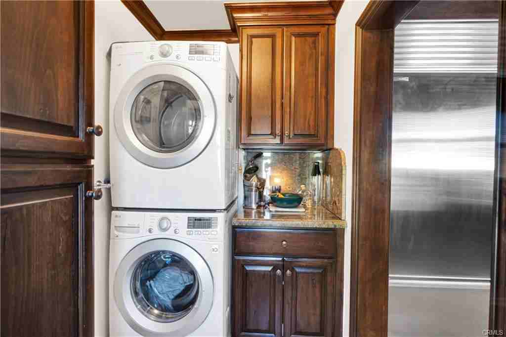 7955 Lurline Ave - Photo 2 of 8