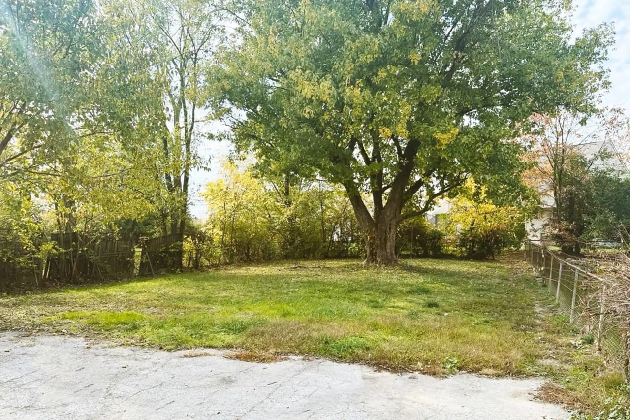 1953 Woodland Ave - Photo 3 of 16