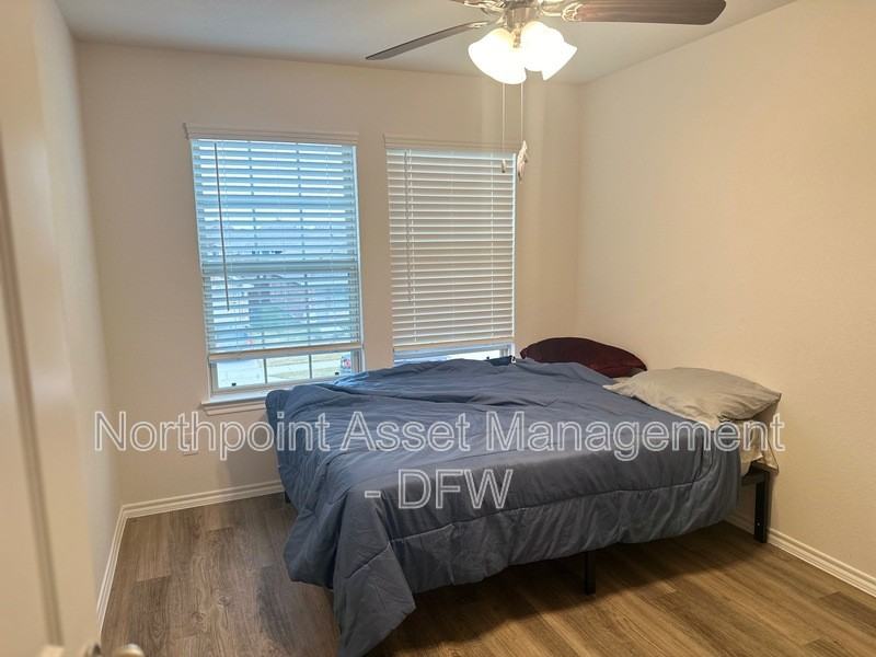 844 Moonglade Rd - Photo 3 of 6
