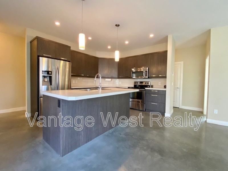 1824 Marshall St - Photo 2 of 14