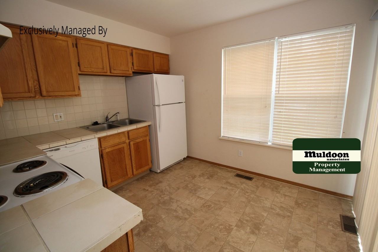 2048 Palm Drive - Photo 5 of 14