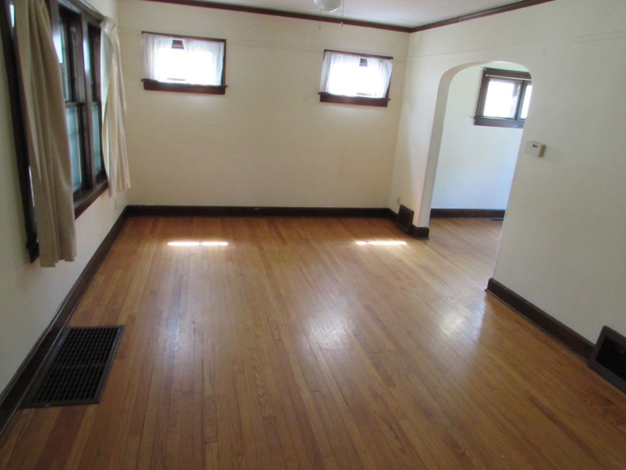 702 W Brittingham Pl - Photo 4 of 16