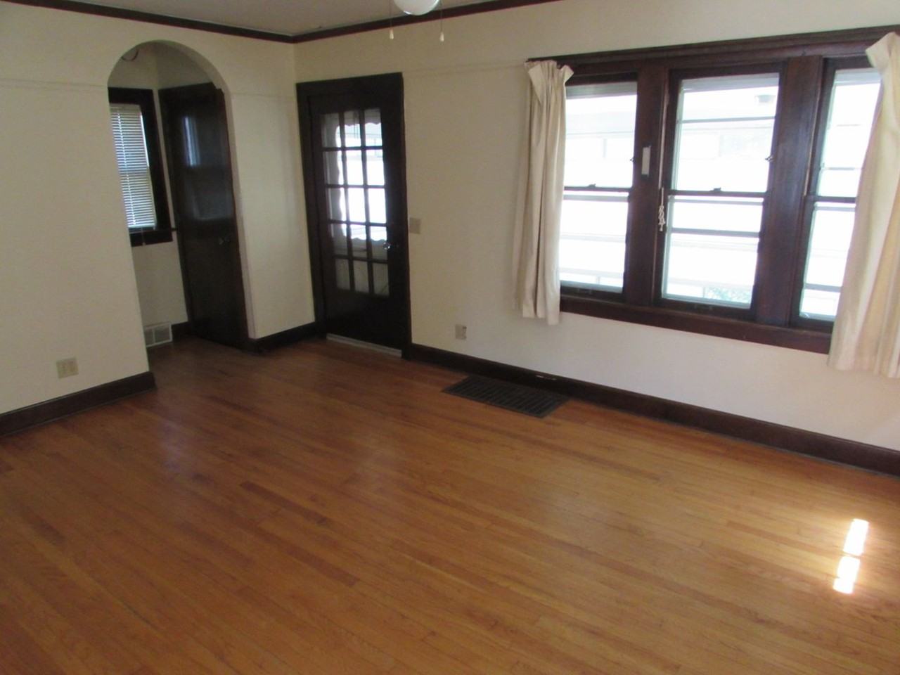 702 W Brittingham Pl - Photo 2 of 16