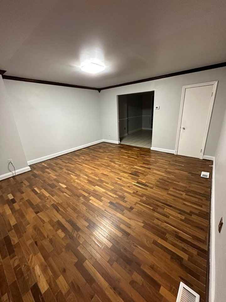 5202 Ready Ave - Photo 3 of 9
