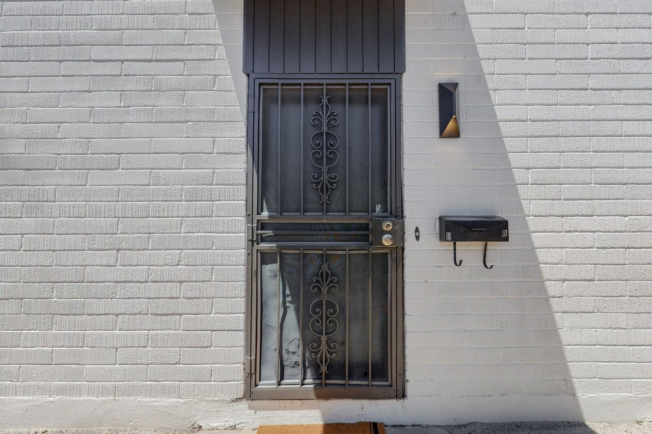 1309 Virginia St Ne - Photo 2 of 28