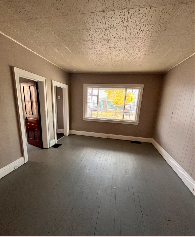 76 Sattler Ave - Photo 2 of 17