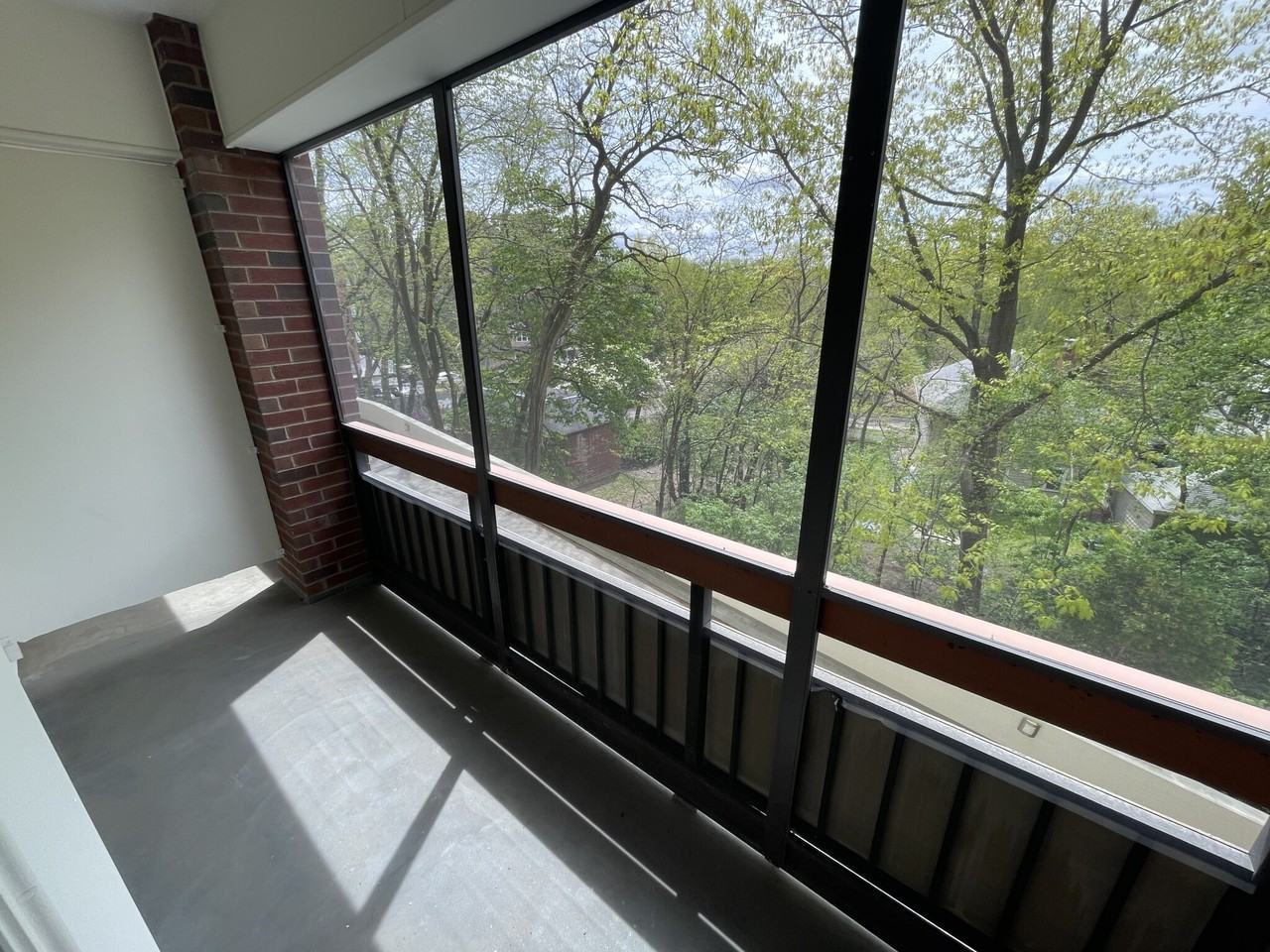 1443 Beacon St #101 - Photo 5 of 32